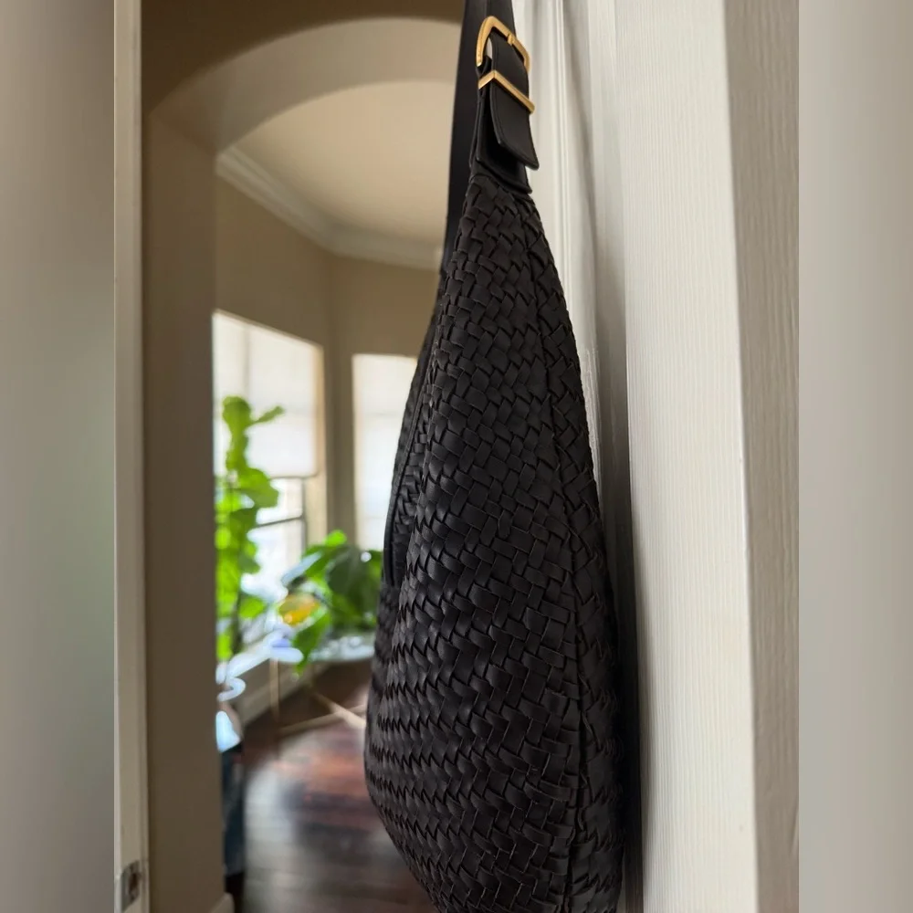 Madewell The Essential Curve Shoulder Bag - Dark Brown - Picture 6 of 14